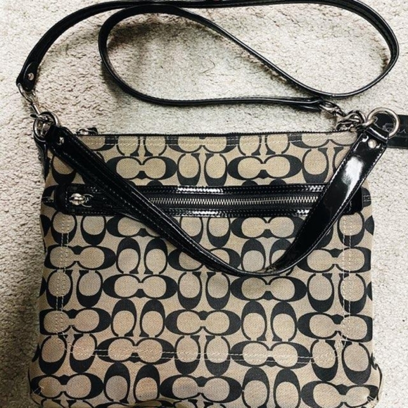 Coach Handbags - Coach Crossbody